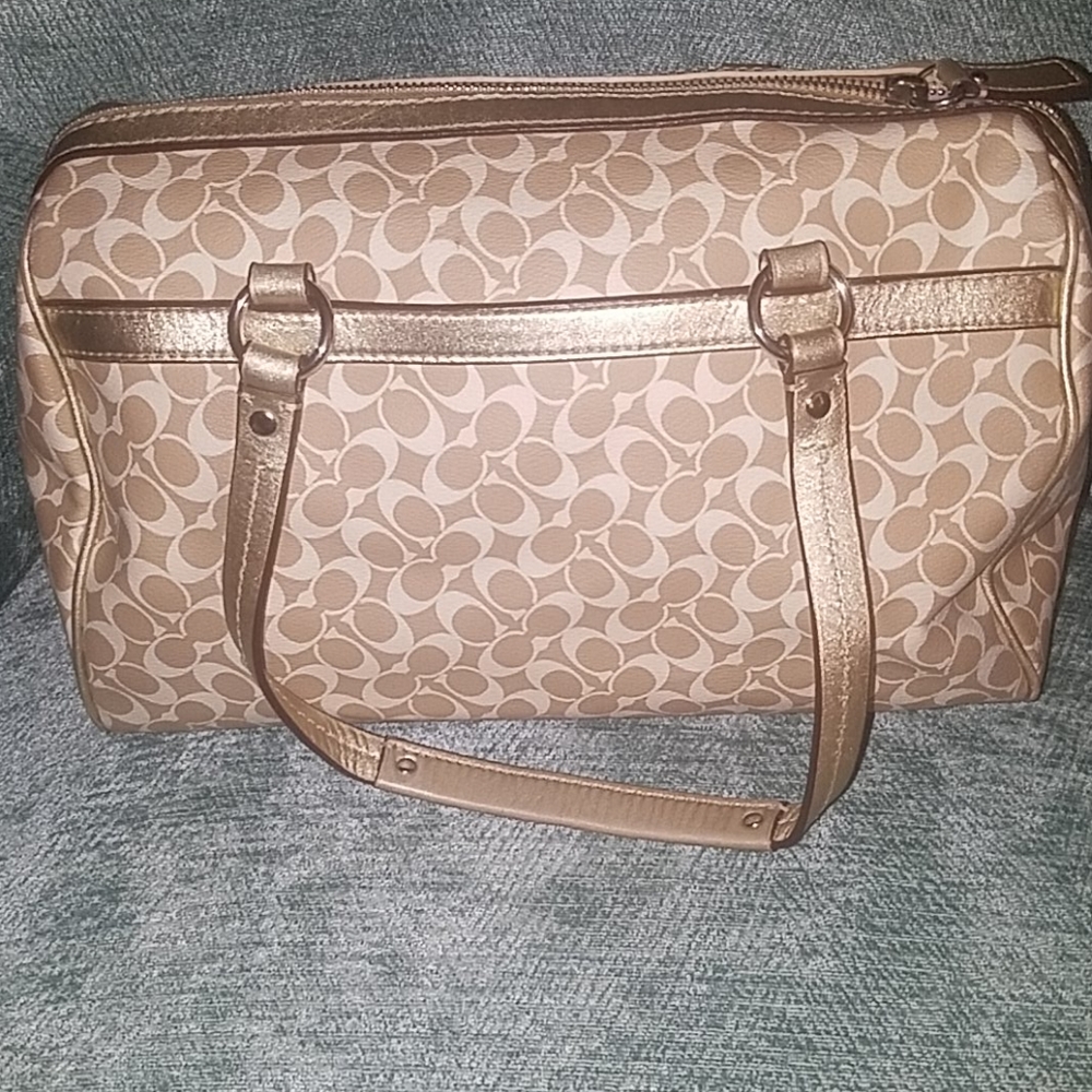 🔇 Sale $30 Coach Purse - Picture 4 of 13